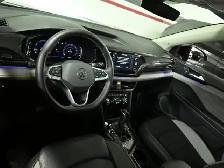 2024 Volkswagen Taos Highline No Accident Leather Panoroof BEATS - Photo 10