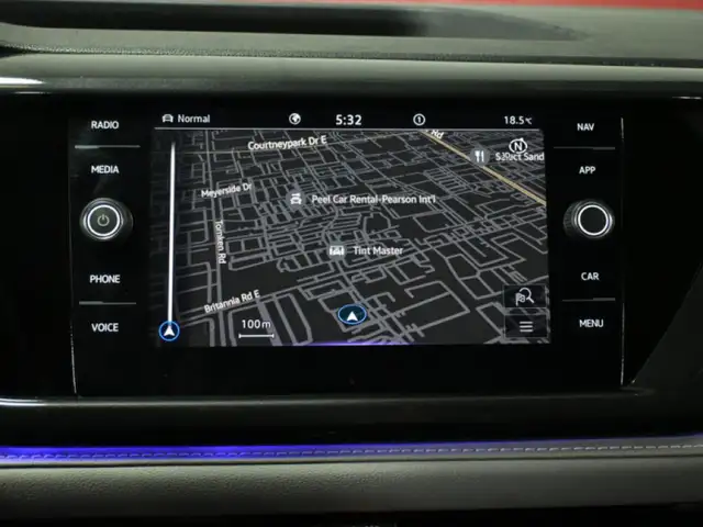 2024 Volkswagen Taos Highline No Accident Leather Panoroof BEATS - Photo 17