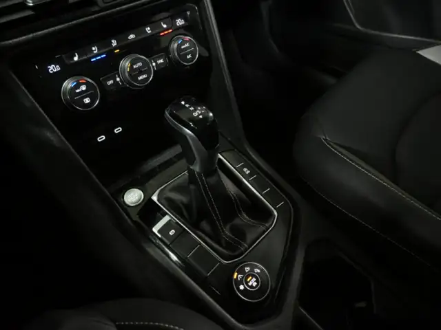 2024 Volkswagen Taos Highline No Accident Leather Panoroof BEATS - Photo 23