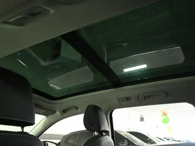 2024 Volkswagen Taos Highline No Accident Leather Panoroof BEATS - Photo 24