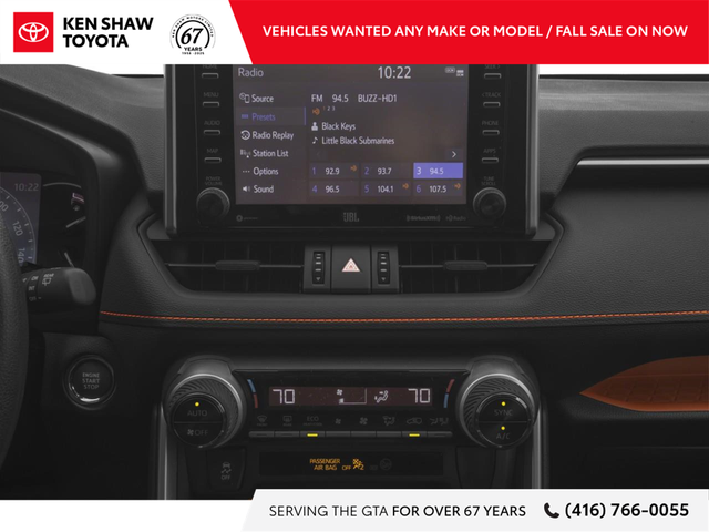 2021 Toyota RAV4 LE - Photo 7