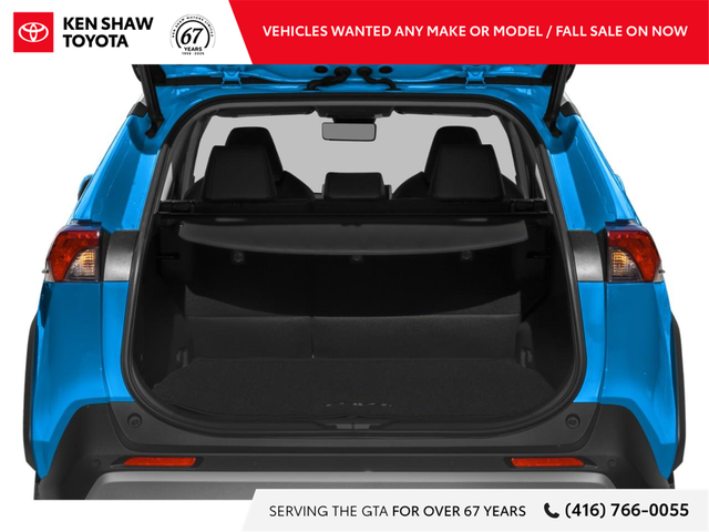 2021 Toyota RAV4 LE - Photo 8