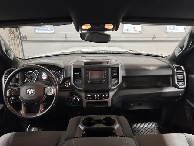 RAM 1500 Tradesman Quad Cab 4x4 caisse de 6 pi 4 po 2024 à vendr - Photo 15