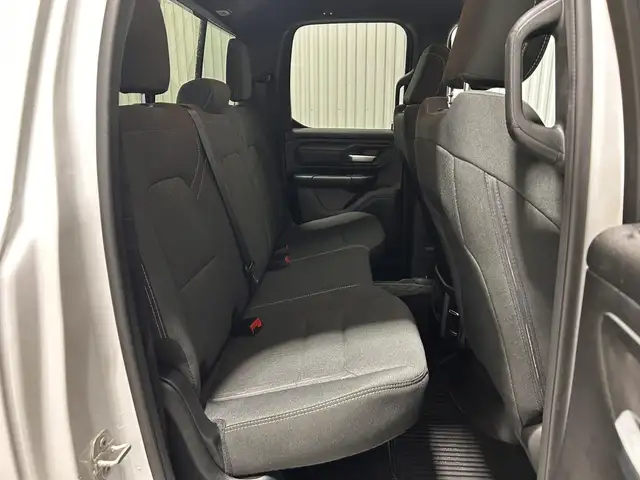 RAM 1500 Tradesman Quad Cab 4x4 caisse de 6 pi 4 po 2024 à vendr - Photo 17