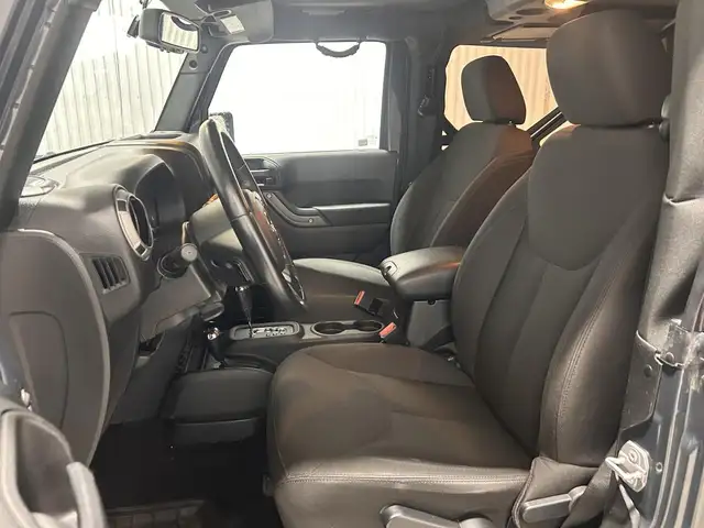 Jeep Wrangler Willys Wheeler 2 portes 4RM 2017 à vendre - Photo 13