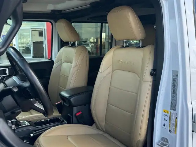 2018 Jeep Wrangler Unlimited Sahara Sahara| Low Kilometres|On... - Photo 12