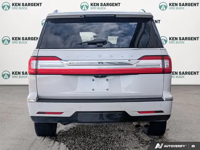 2021 Lincoln Navigator L - Photo 5