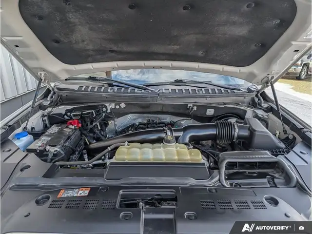 2021 Lincoln Navigator L - Photo 8