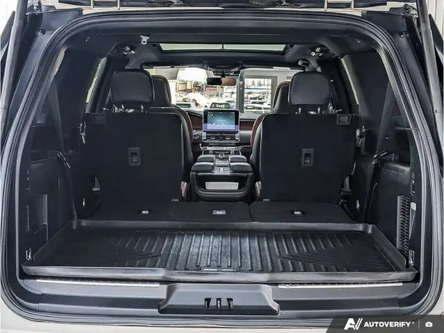 2021 Lincoln Navigator L - Photo 11