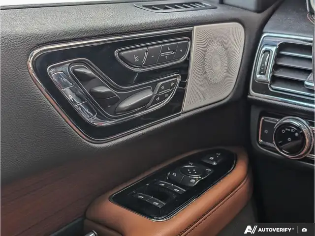 2021 Lincoln Navigator L - Photo 21