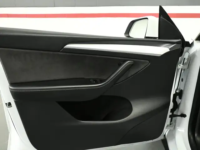 2023 Tesla Model Y Long Range No Accident Dual Motor Autopilot N - Photo 11