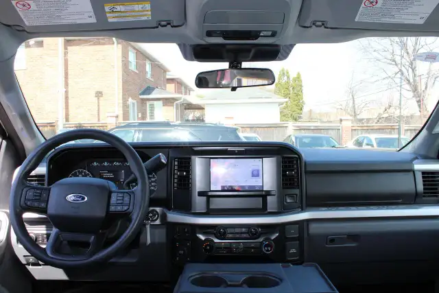 2025 Ford SUPER DUTY F-250 SRW XLT - Photo 8