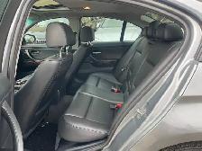 2011 BMW 328 i xDrive - Photo 8