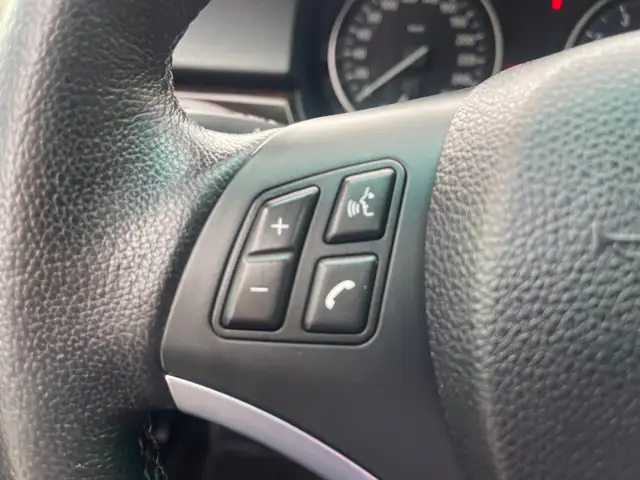 2011 BMW 328 i xDrive - Photo 13