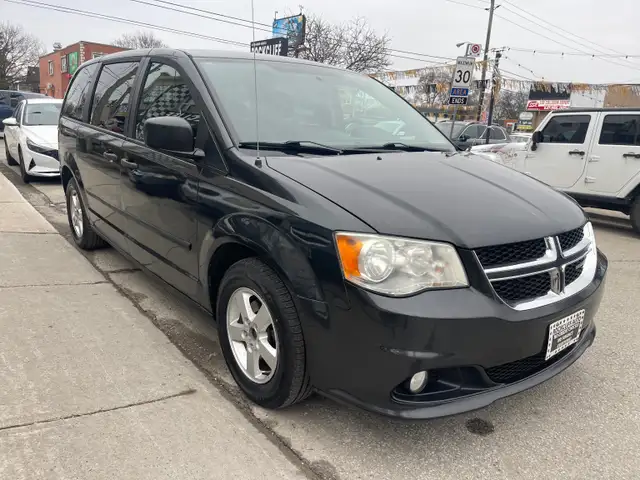 2012 Dodge Grand Caravan SE/SXT - Photo 3