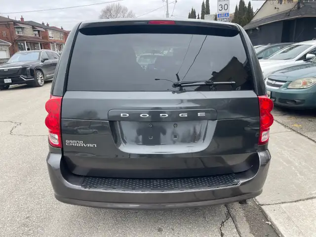 2012 Dodge Grand Caravan SE/SXT - Photo 6