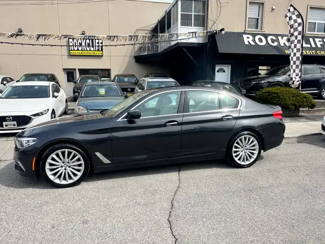 2017 BMW 530 i xDrive - Photo 2