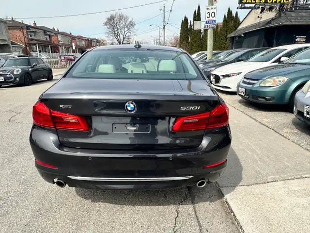 2017 BMW 530 i xDrive - Photo 4