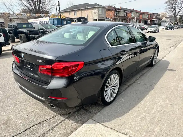 2017 BMW 530 i xDrive - Photo 5