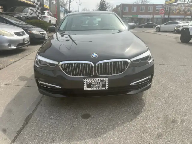 2017 BMW 530 i xDrive - Photo 7