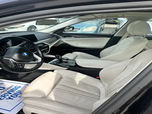 2017 BMW 530 i xDrive - Photo 10