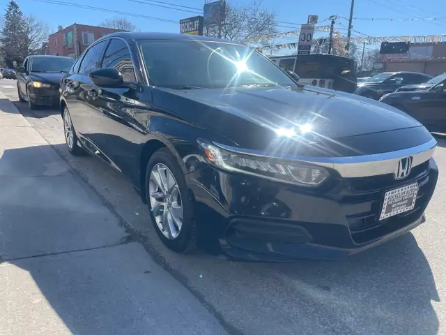 2018 Honda Accord LX - Photo 3