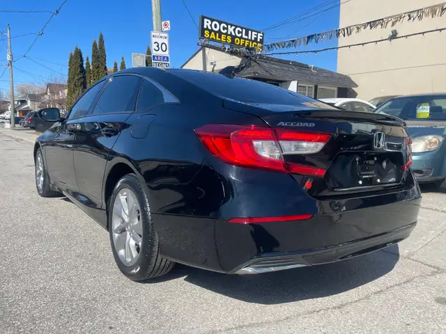 2018 Honda Accord LX - Photo 7