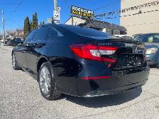 2018 Honda Accord LX - Photo 7