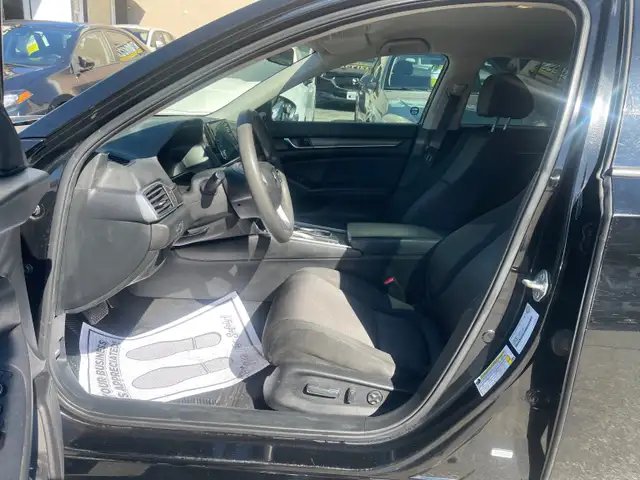 2018 Honda Accord LX - Photo 9