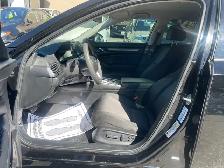2018 Honda Accord LX - Photo 9