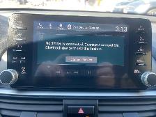 2018 Honda Accord LX - Photo 17