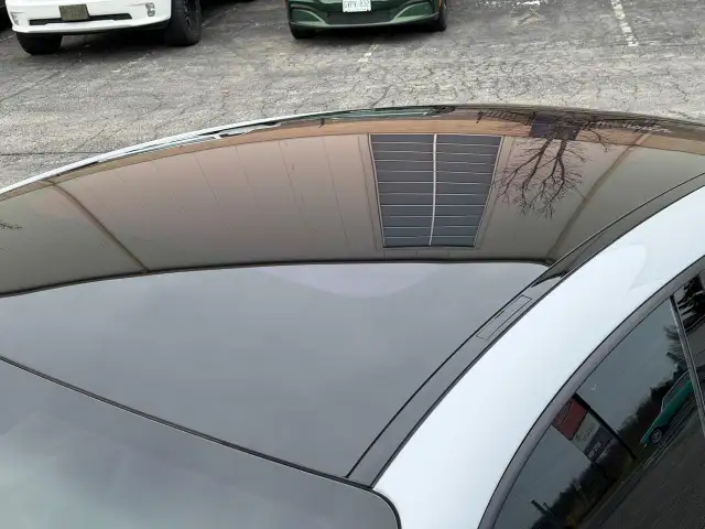 2021 Porsche Taycan Base PREMIUM PACKAGE - Photo 17