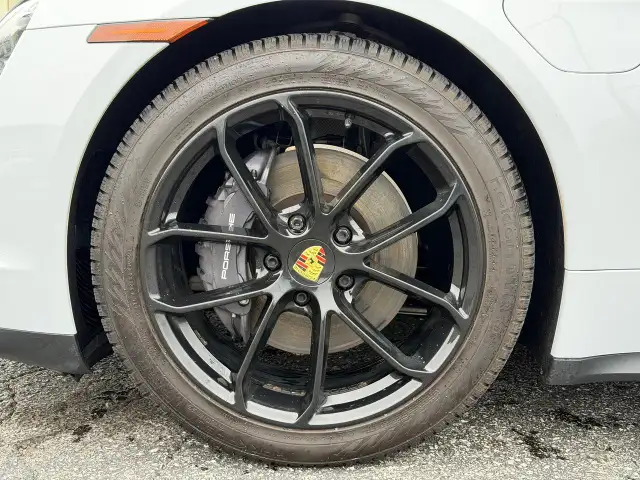 2021 Porsche Taycan Base PREMIUM PACKAGE - Photo 18