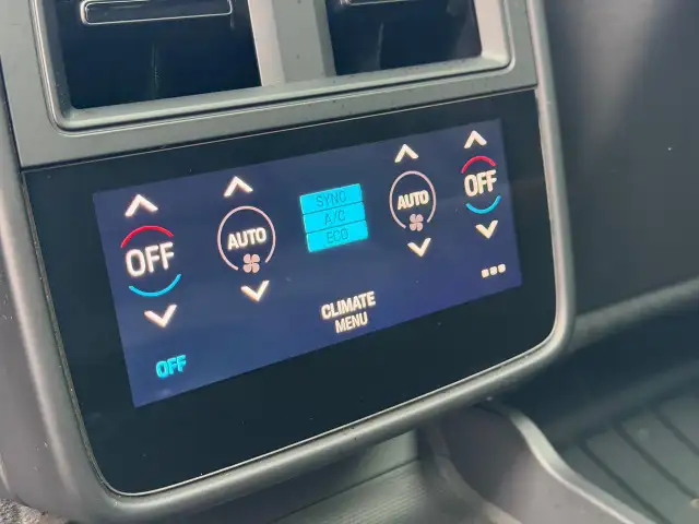 2021 Porsche Taycan Base PREMIUM PACKAGE - Photo 34