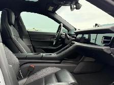 2021 Porsche Taycan Base PREMIUM PACKAGE - Photo 35