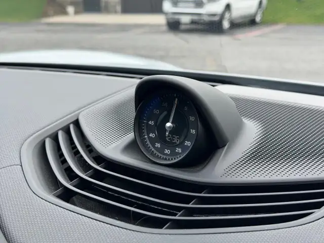 2021 Porsche Taycan Base PREMIUM PACKAGE - Photo 37