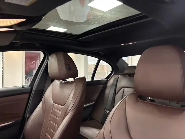 2024 BMW 3-Series 330i xDrive Sedan - Photo 12