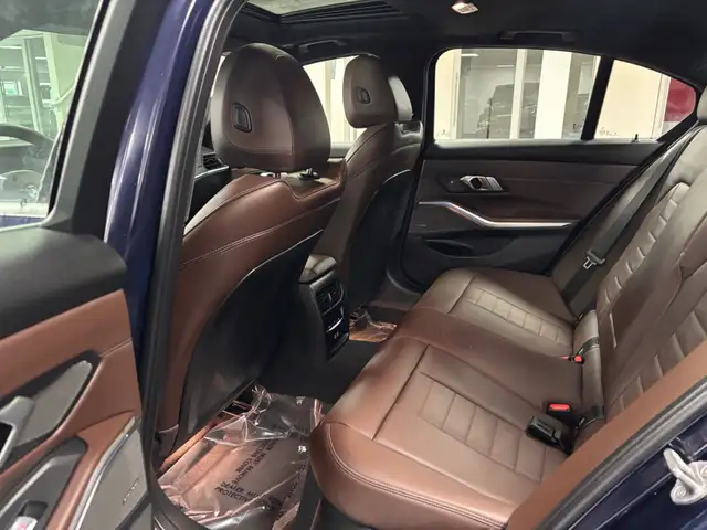 2024 BMW 3-Series 330i xDrive Sedan - Photo 13