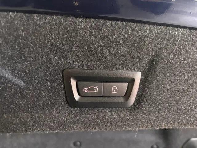 2024 BMW 3-Series 330i xDrive Sedan - Photo 17