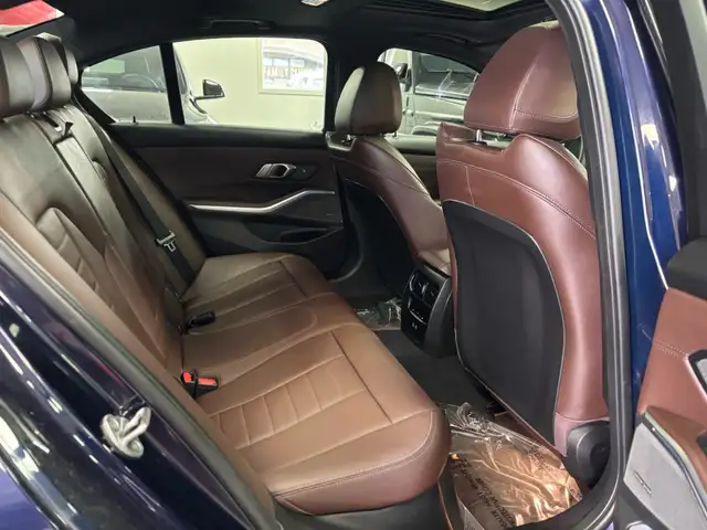 2024 BMW 3-Series 330i xDrive Sedan - Photo 18