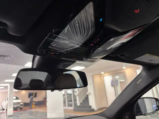 2024 BMW 3-Series 330i xDrive Sedan - Photo 33