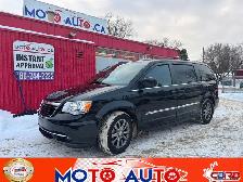 2015 Chrysler Town & Country S