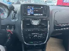 2015 Chrysler Town & Country S - Photo 8