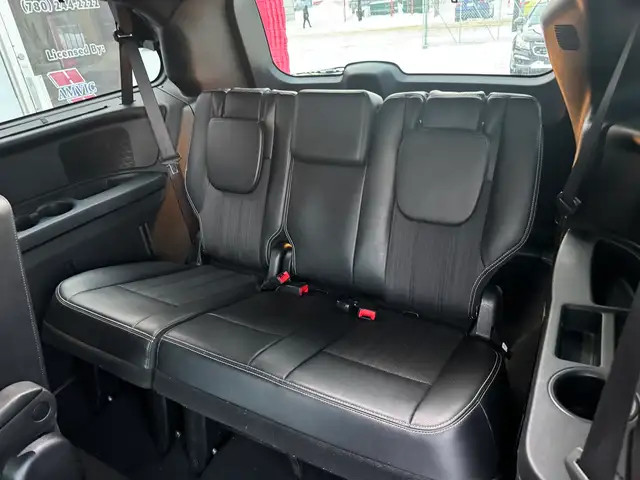 2015 Chrysler Town & Country S - Photo 15