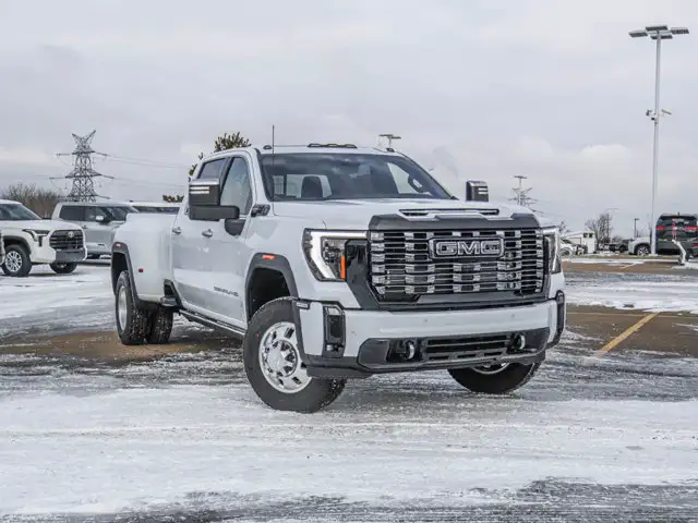 2026 GMC Sierra 3500HD Denali Ultimate - Photo 2