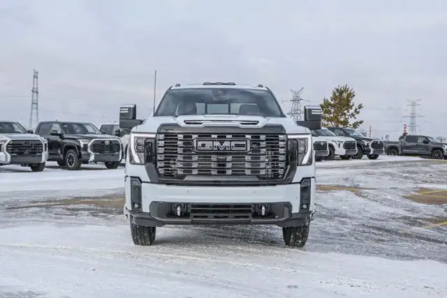 2026 GMC Sierra 3500HD Denali Ultimate - Photo 3