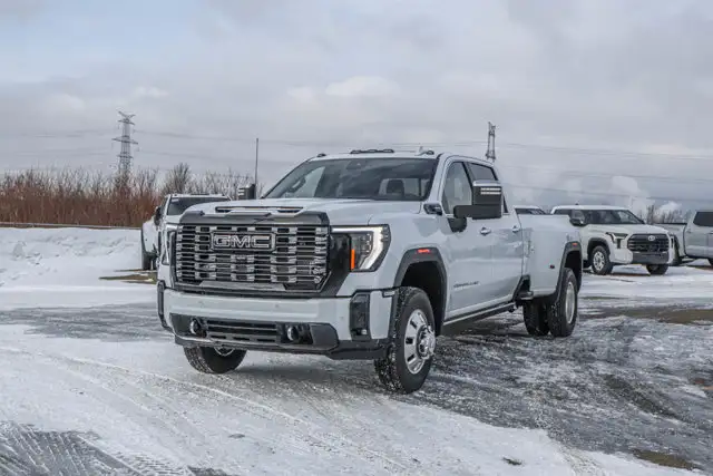 2026 GMC Sierra 3500HD Denali Ultimate - Photo 4