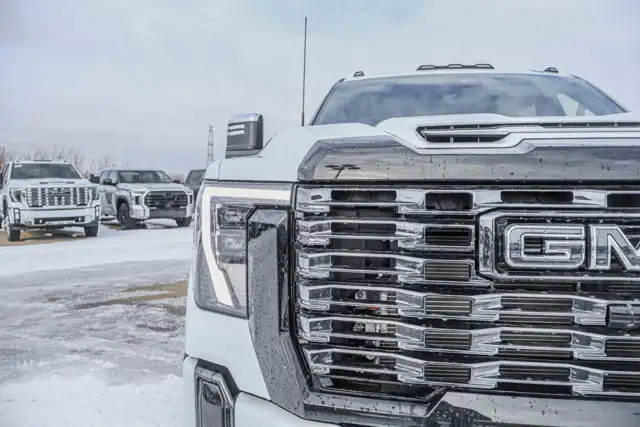2026 GMC Sierra 3500HD Denali Ultimate - Photo 11