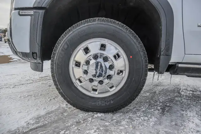 2026 GMC Sierra 3500HD Denali Ultimate - Photo 13