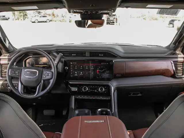 2026 GMC Sierra 3500HD Denali Ultimate - Photo 18